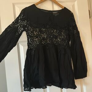 Long sleeved top by velvet